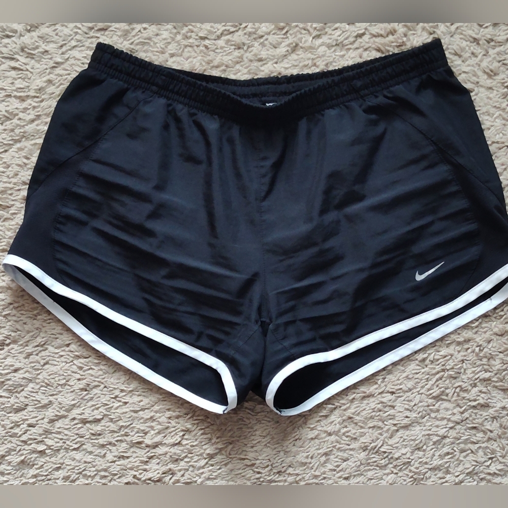 Nike Black Athletic Shorts Lightweight Elastic Waist
